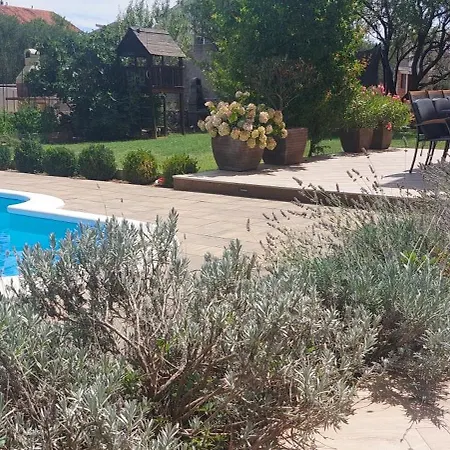Apartamento Matea Vica Apartman, *